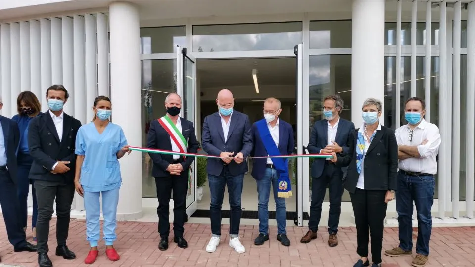 il taglio del nastro della casa residenza anziani Alta Valmarecchia
