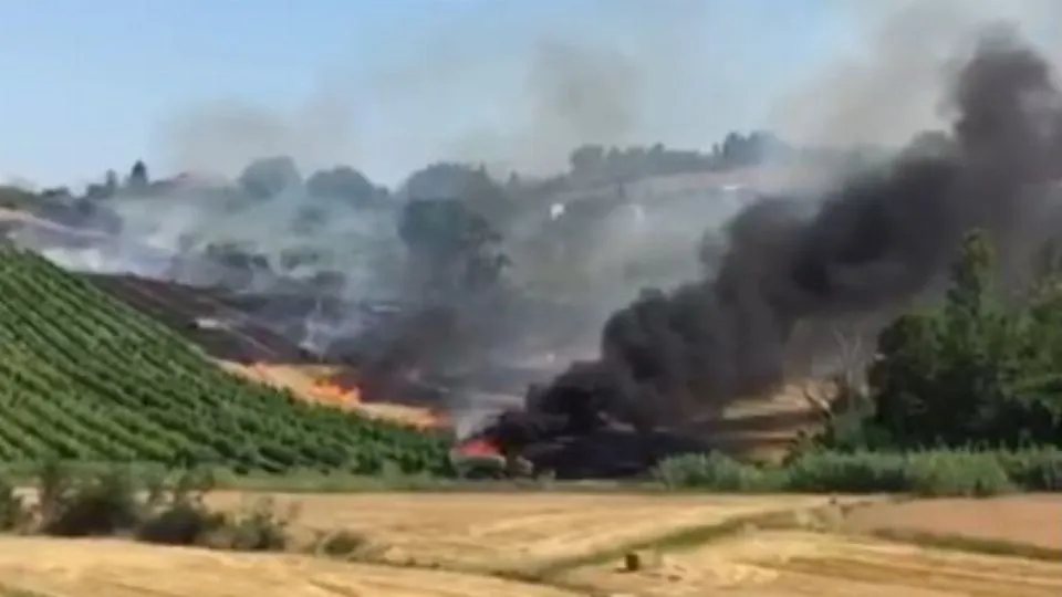 la densa nube nera di fumo