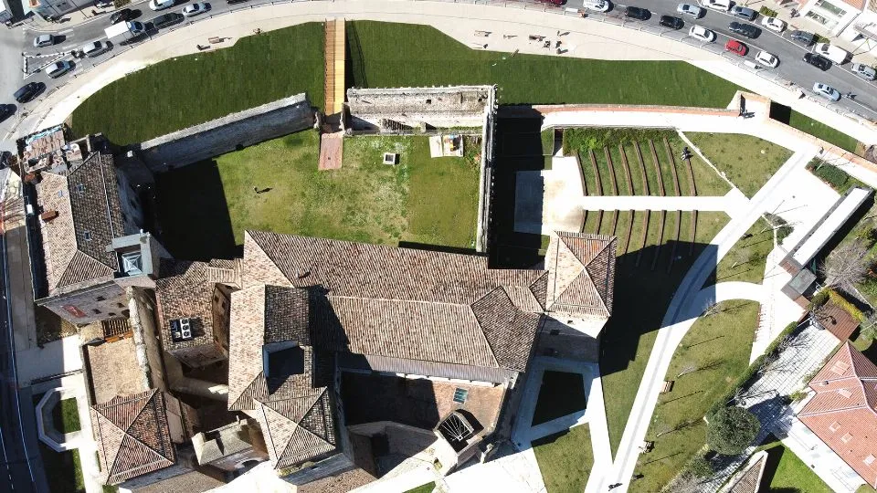 vista dall’alto del castello
