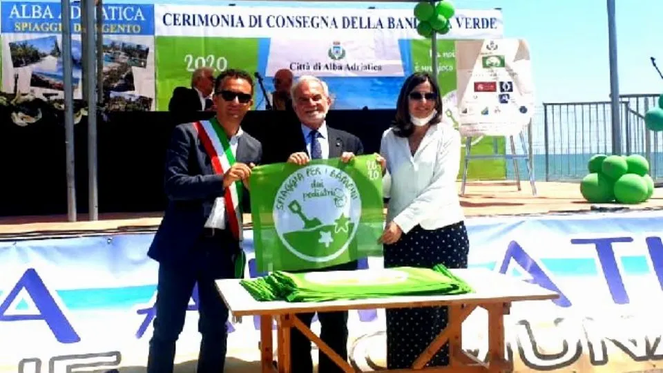 la consegna della Bandiera
