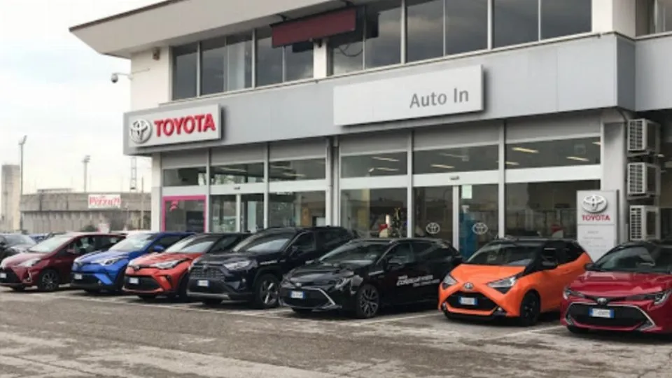 Il concessionario Auto In Toyota