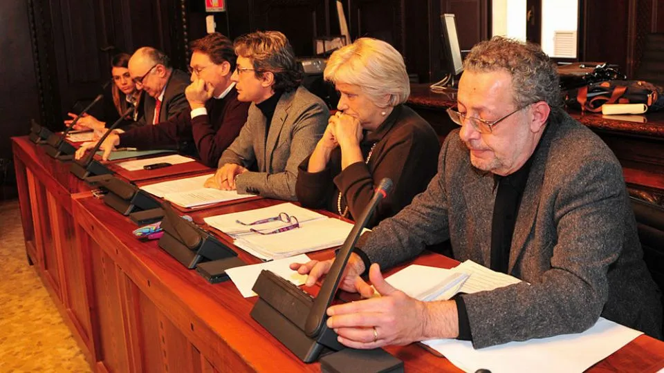 Matteucci in primo piano, poco distante Gnassi

