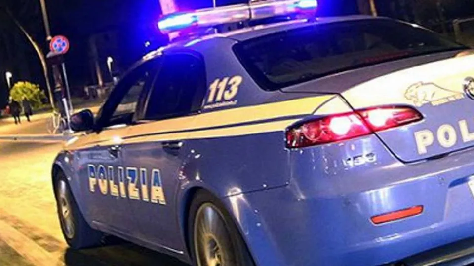 un auto della Polizia di Stato

