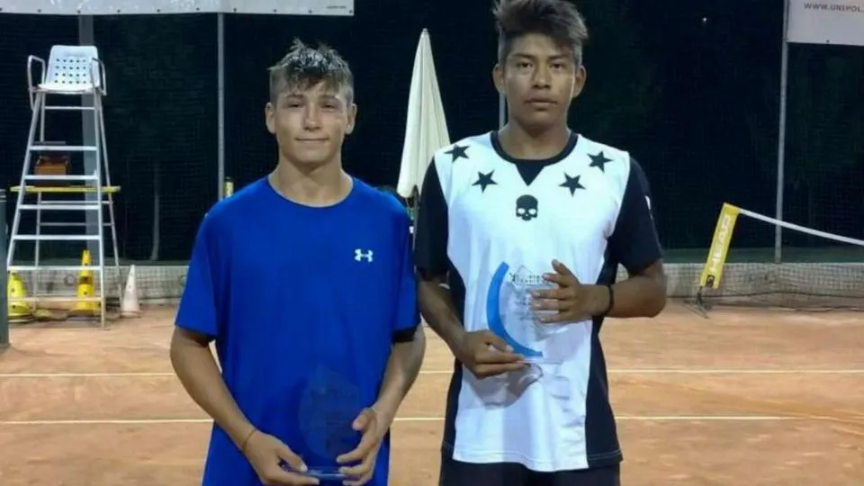 Pietro Vagnini con Davide Maurizio Pianosi nella finale vinta al Tc Coriano
