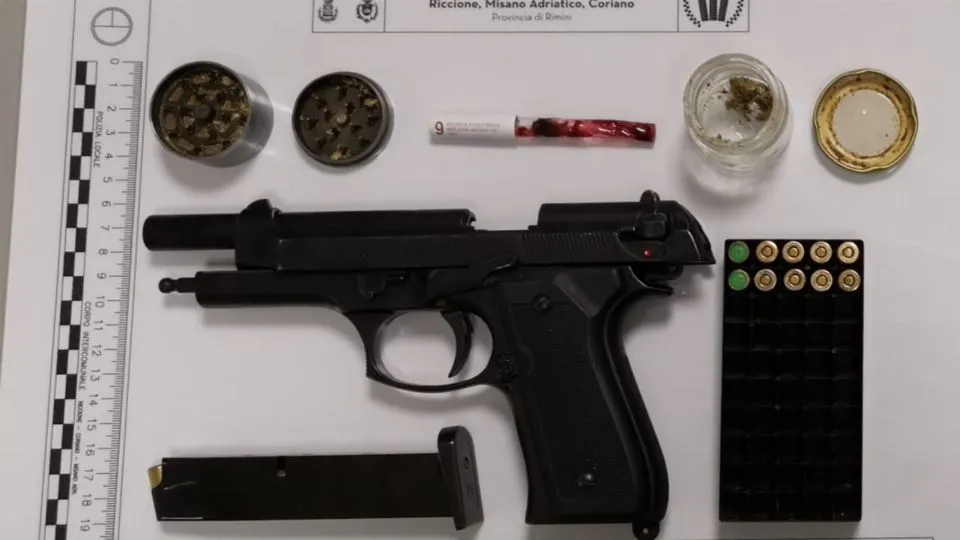 la pistola giocattolo sequestrata