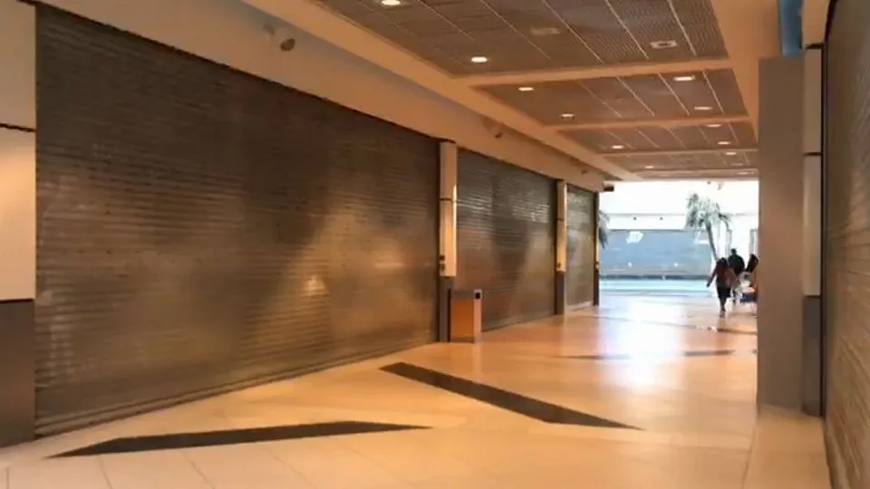 negozi chiusi oggi nel centro commerciale Le Befane
