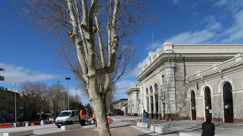 la stazione di Rimini
