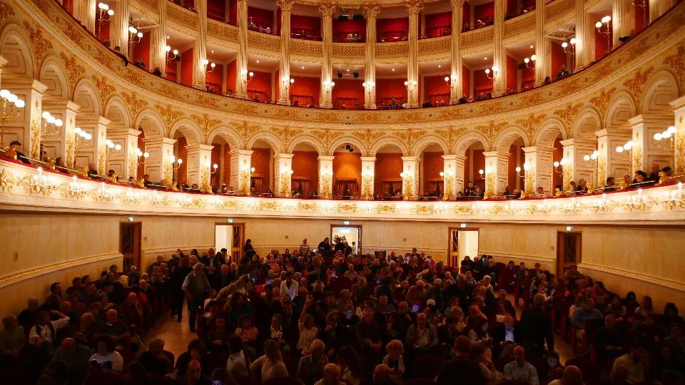 un evento a teatro
