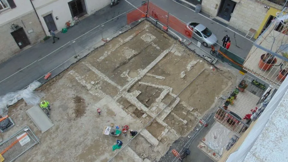 gli scavi in piazzetta San Martino dall’alto