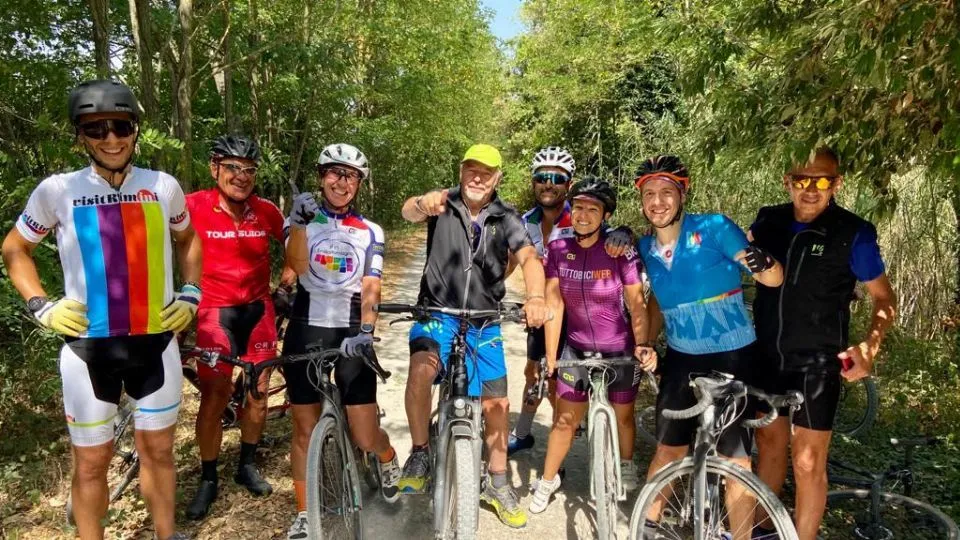immancabile foto ricordo per i ciclisti amatoriali