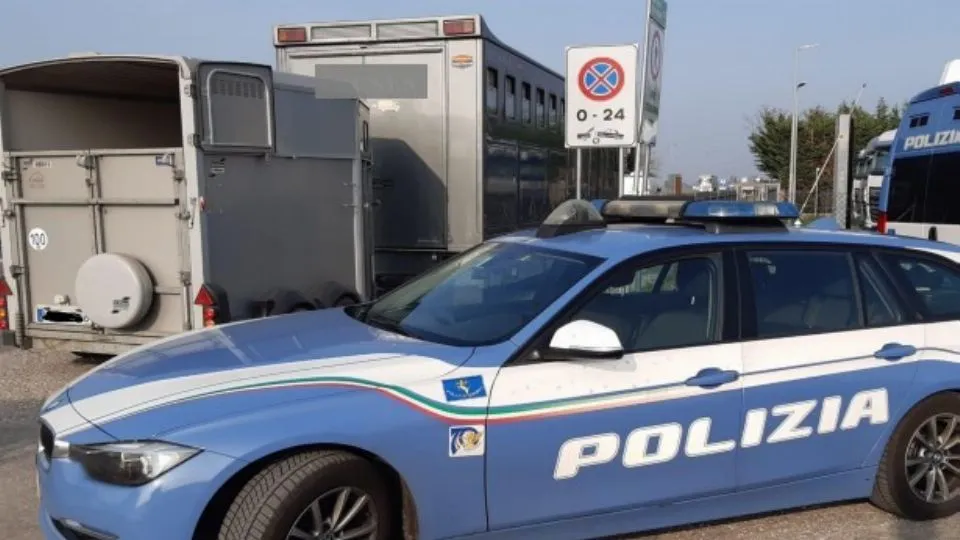 la Polizia Stradale