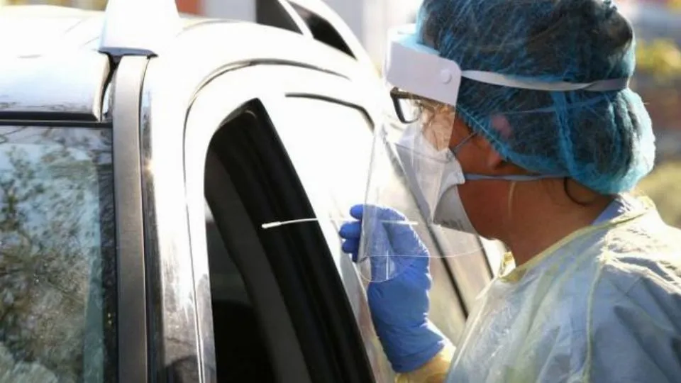 Un paziente sottoposto a tampone drive thru