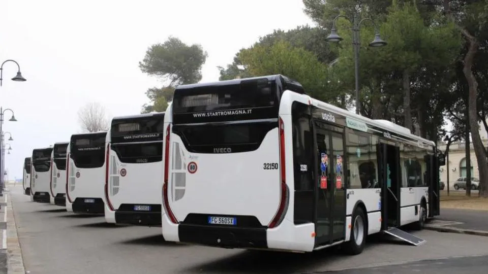 alcuni bus di Start