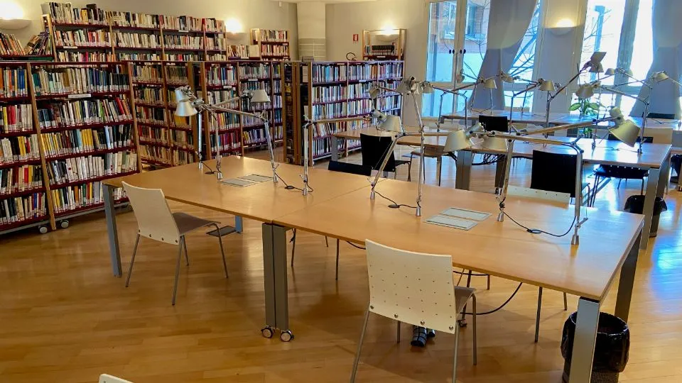 la biblioteca di Misano
