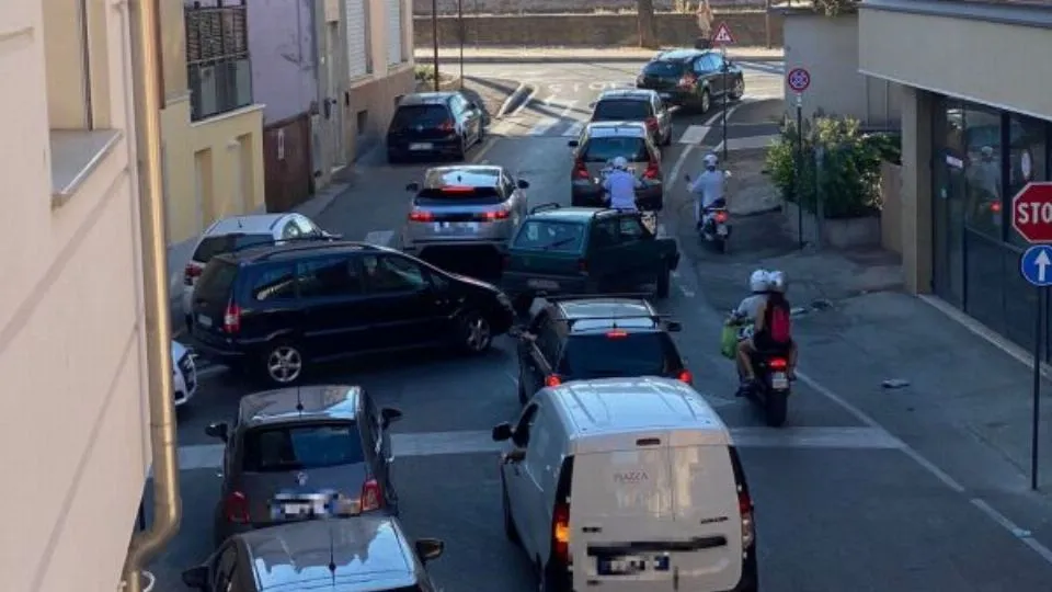 il traffico nel rione Clodio a Rimini
