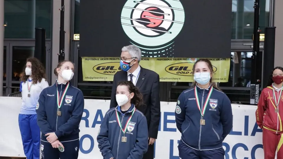 La squadra Ragazze dell’Arco Club Riccione (credit: FITARCO)