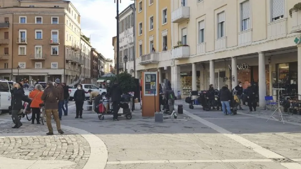 il set in piazza Tre Martiri
