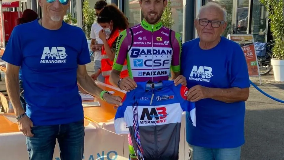 Giovanni Carboni al via con il pettorale ospite
