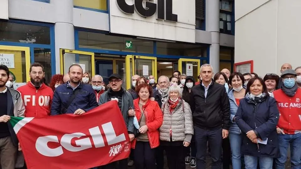 la solidarietà della politica riminese alla Cgil