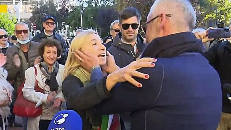 il passaggio di consegne (dalla diretta di Icaro TV)