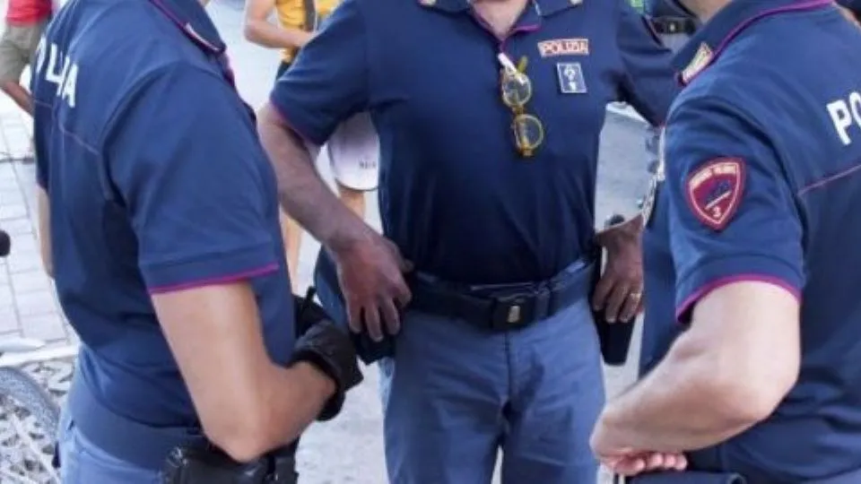 i poliziotti delle Volanti