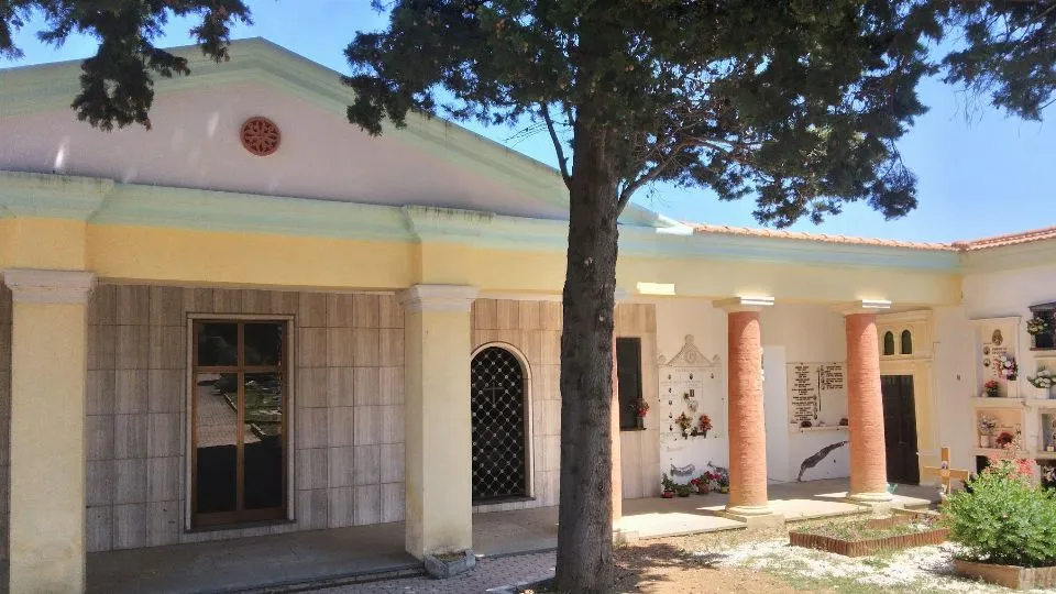 il cimitero di Scacciano a Misano