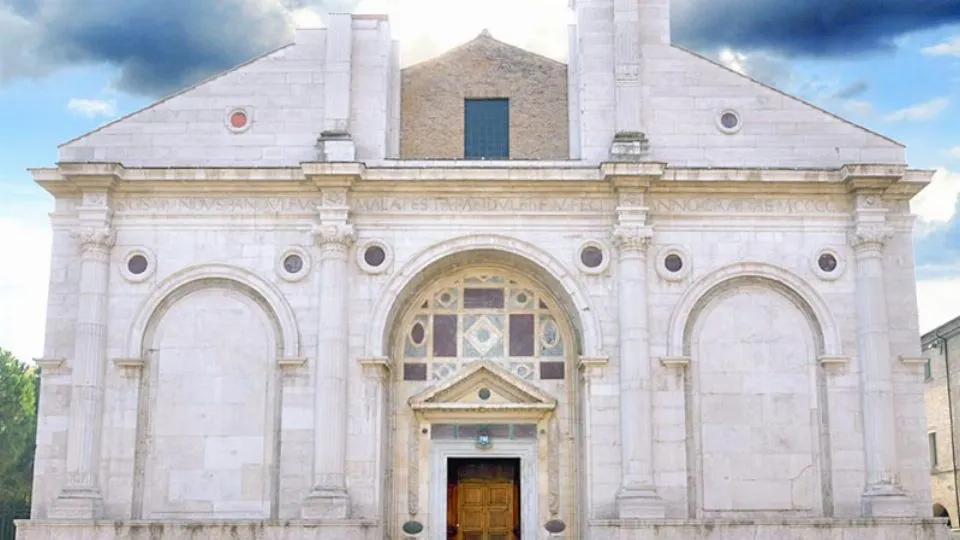 la facciata del Tempio malatestiano di Rimini