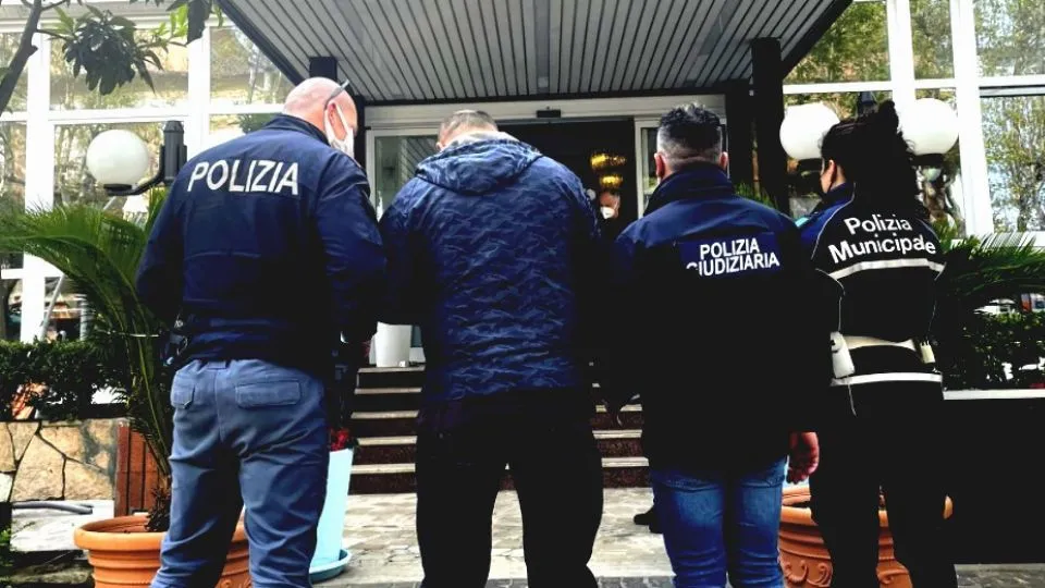 la Polizia sul posto
