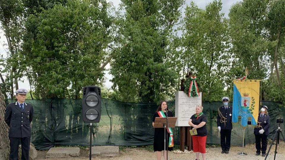 la commemorazione
