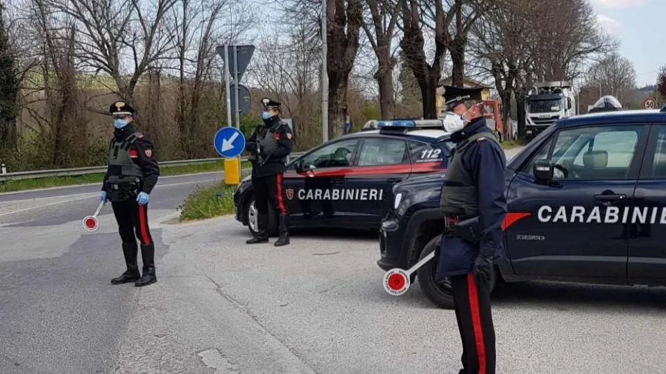un posto di blocco dei carabinieri