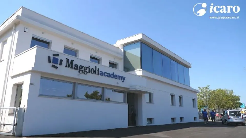 L’Academy
