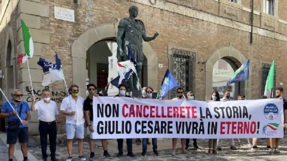 la manifestazione FdI