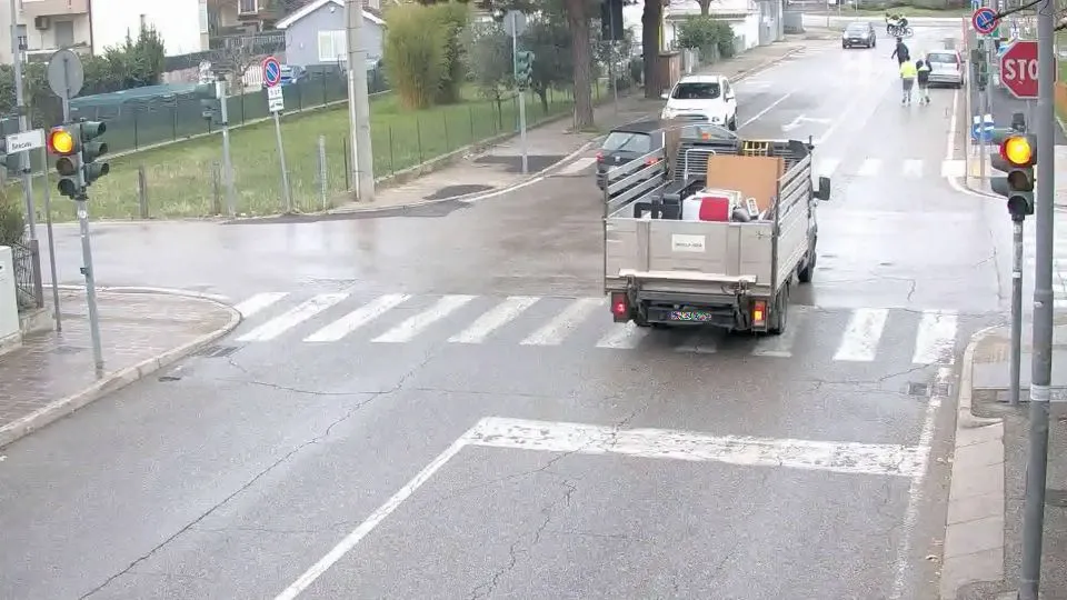 il furgone passato col rosso