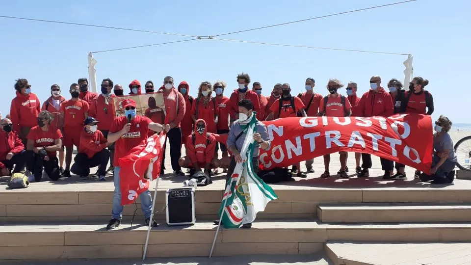 una manifestazione dei marinai di salvataggio