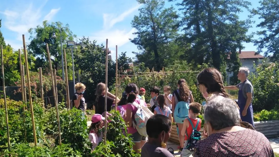 Lo chef con i bimbi e gli educatori