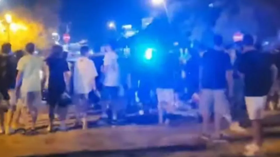 Un frame del video dell’accerchiamento