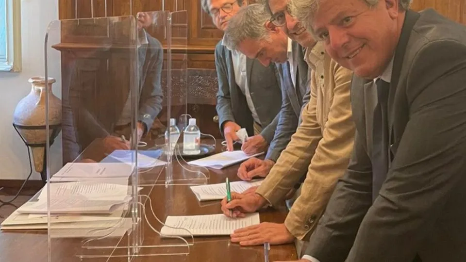 la firma
