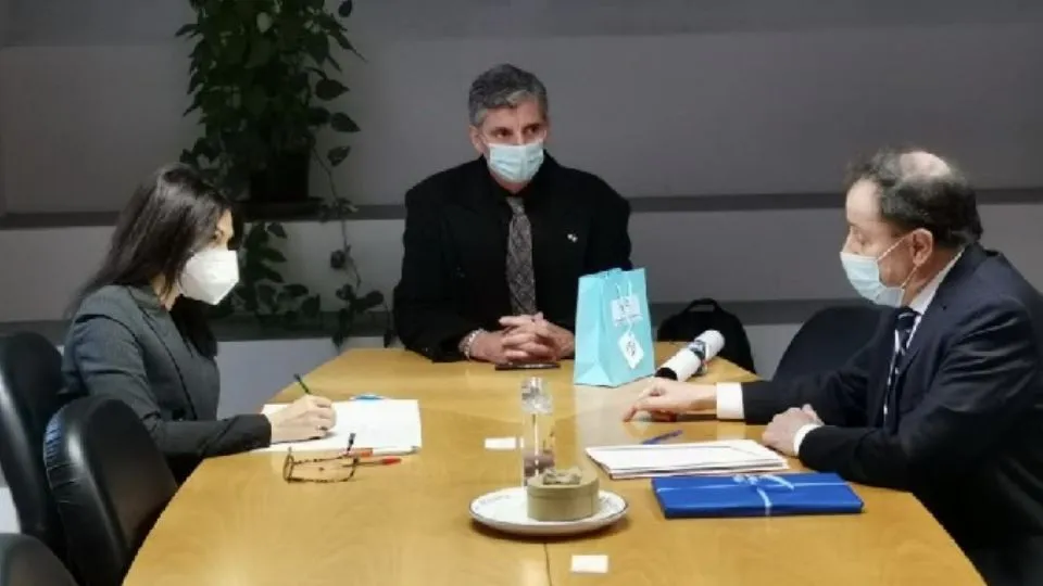 Donati, Russo (Argentina nel Mondo) e il console
