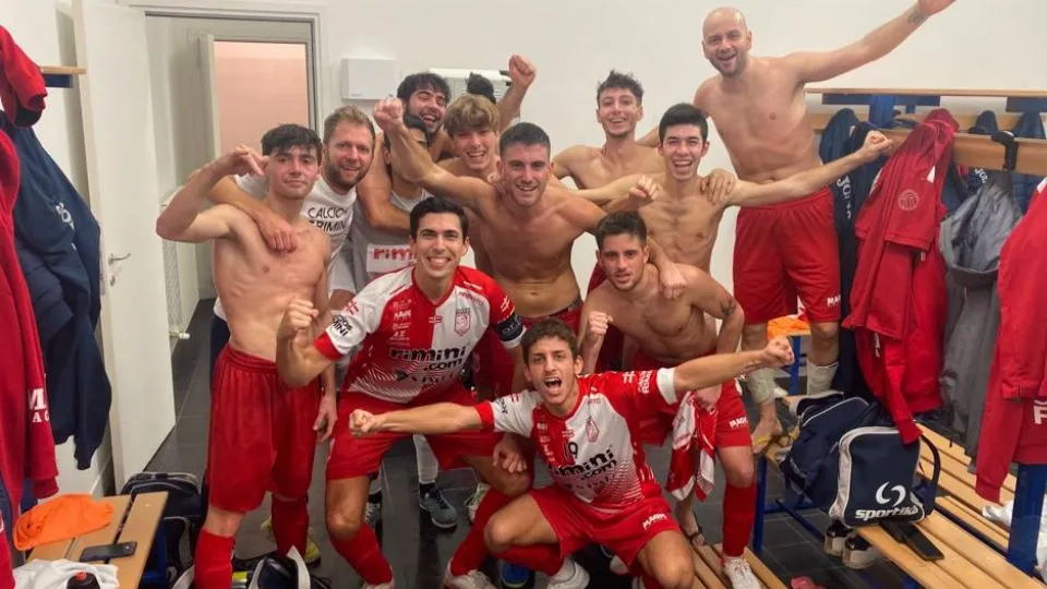 Il selfie dei biancorossi nello spogliatoio
