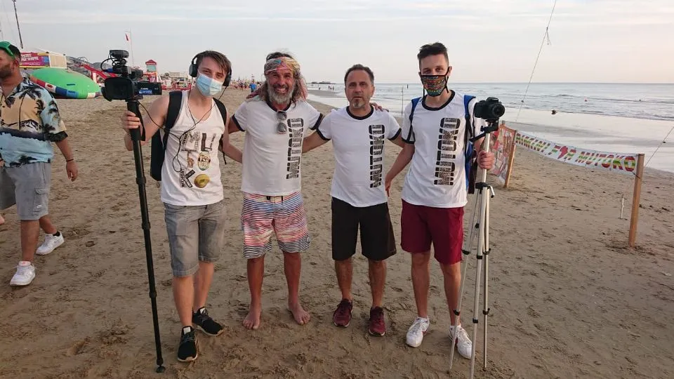 l’organizzatore Giorgio Casadei con la troupe di Icaro TV