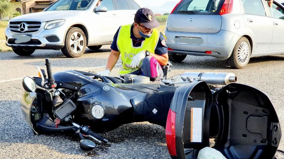 la Yamaha a terra dopo l’impatto (foto Migliorini)
