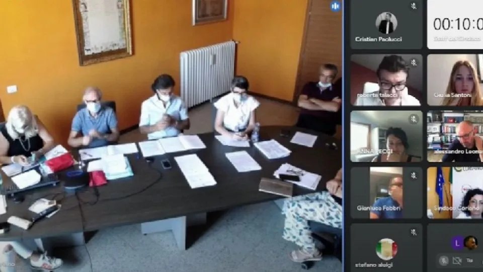 una seduta in videocollegamento