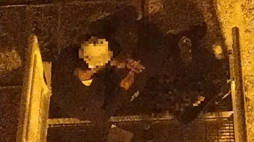 spaccio in zona anagrafe, l’immagine inviata da Mario Erbetta