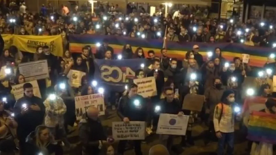 la manifestazione