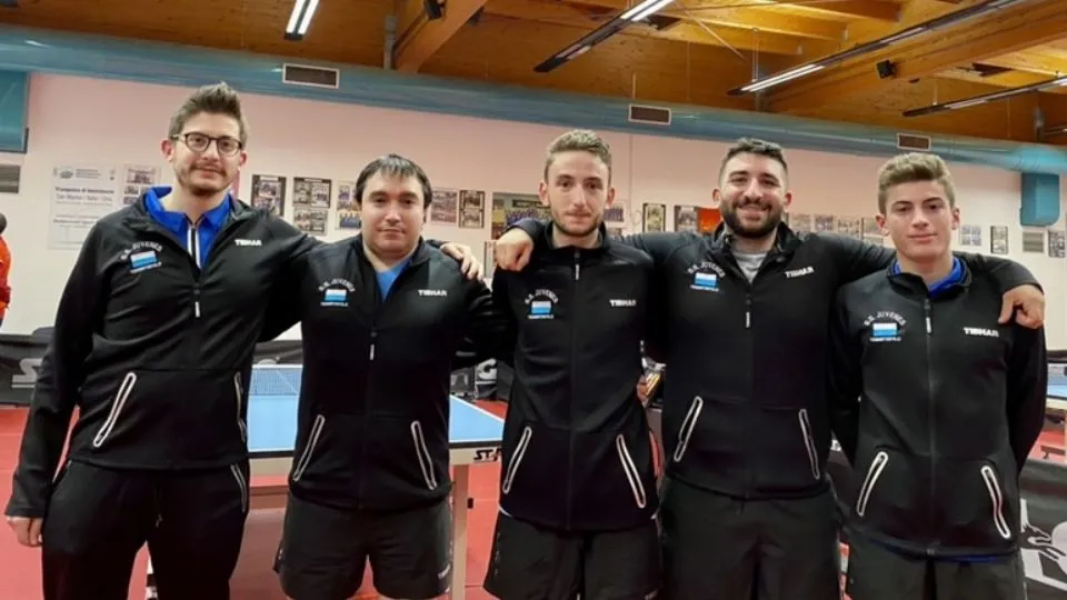 Il team di B2: il coach Tommaso Cecchetti, Marco Vannucci, Davide Muccioli, Mattia Berardi e Andrea Morri