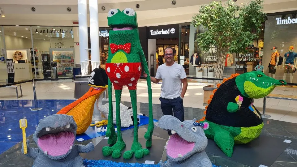 le opere in mostra al centro commerciale