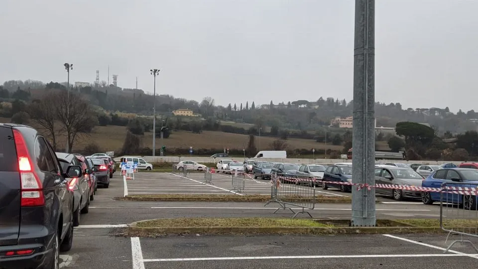 coda per il tampone al drive through del Toy’s