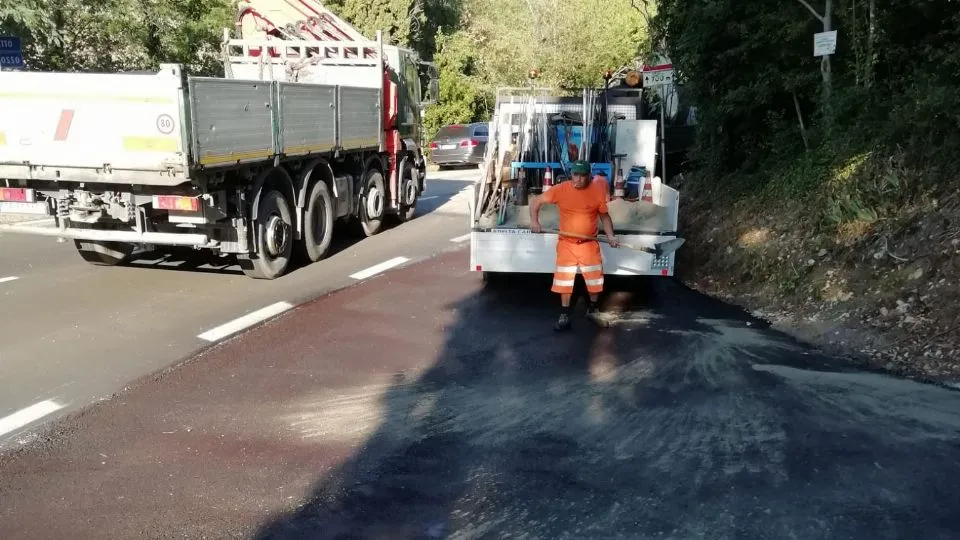 asfalti sulle strade di San Leo
