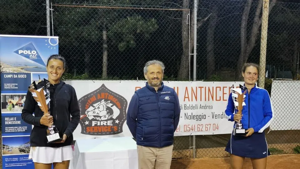 Martina Spigarelli, il giudice di sedia Roberto Baldissari e Costanza Traversi
