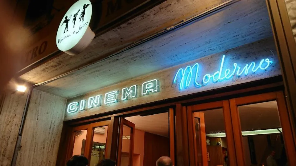 Il cinema teatro moderno di Savignano